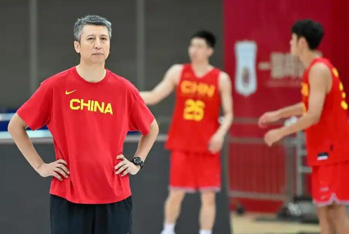 中国男篮结束欧洲拉练抵京曾凡博赴国家队报到的简单介绍