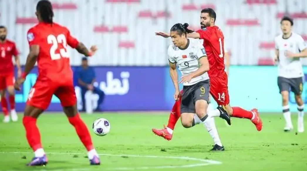 一场2-1绝杀，让中国队争冠起死回生，还送亚洲冠军2连败垫的简单介绍