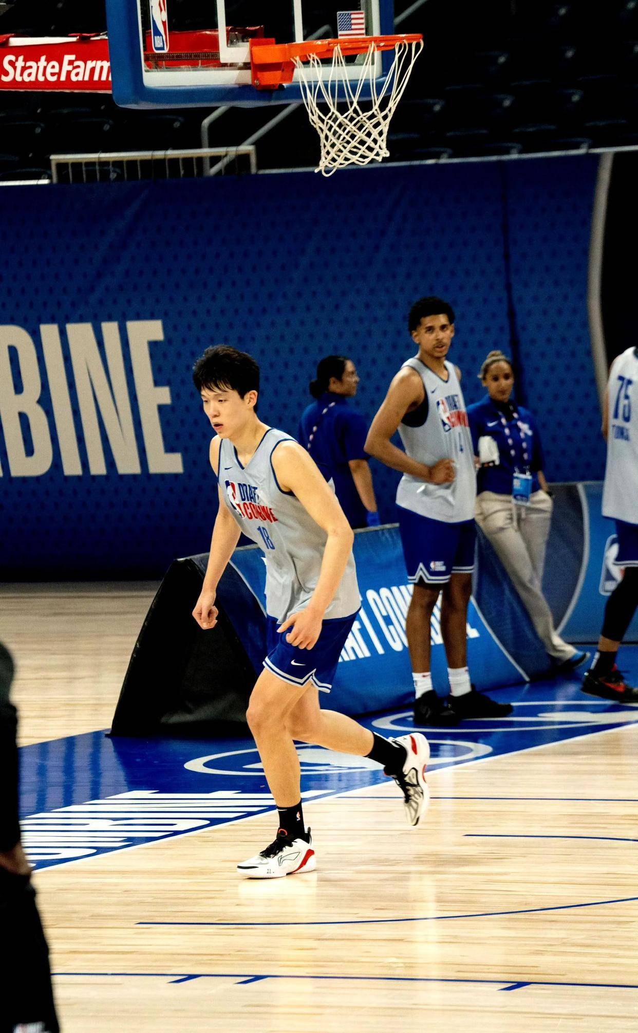 包含青岛男篮感谢各界支持俱乐部全力支持杨瀚森NBA征程的词条