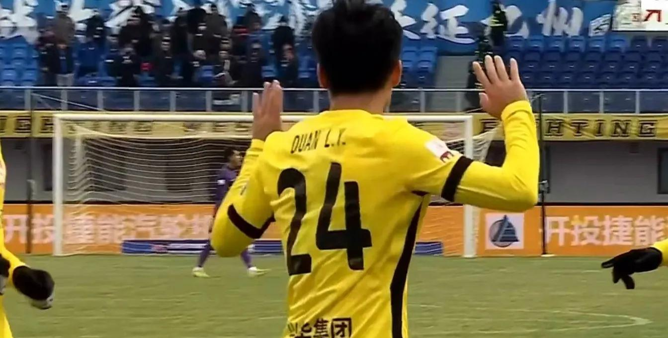 中超-图多列闪击段刘愚扳平三镇1-1西海岸3轮不胜