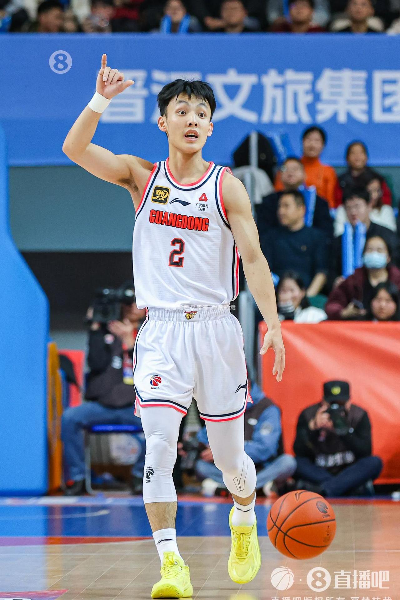 包含徐杰16+12广东胜天津杨瀚森18+10青岛胜深圳的词条